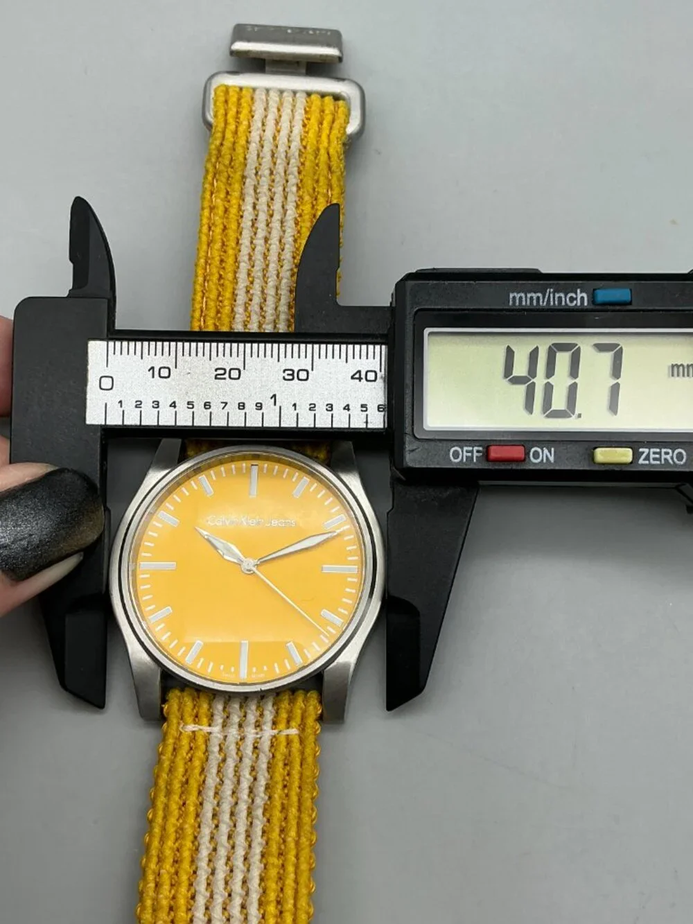 Calvin Klein Jeans Commerce Root Mens Watch Silver Tone Yellow New Battery